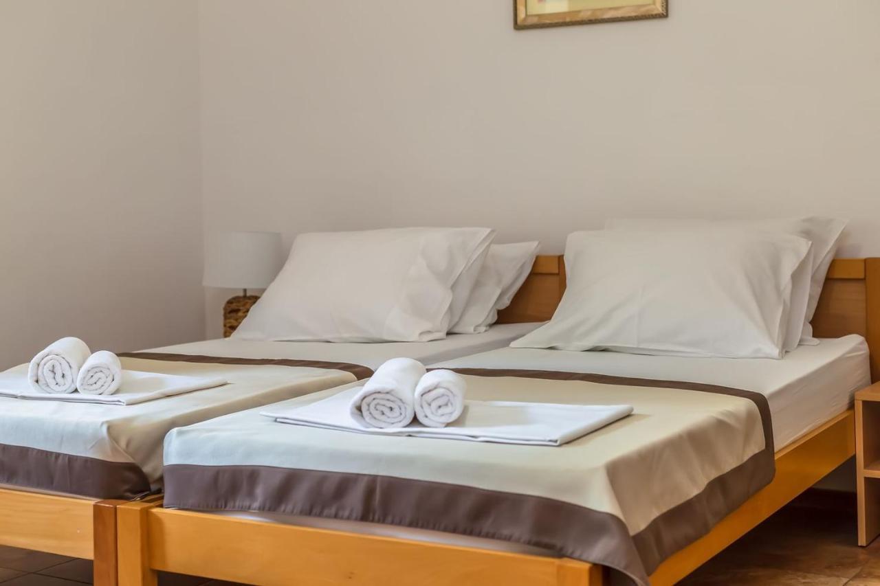 Motel Ljetni Raj Baška Voda Zewnętrze zdjęcie